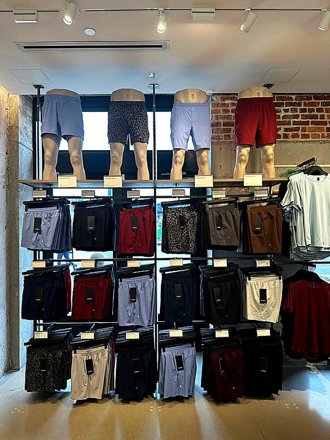Men's Walls — photo 3